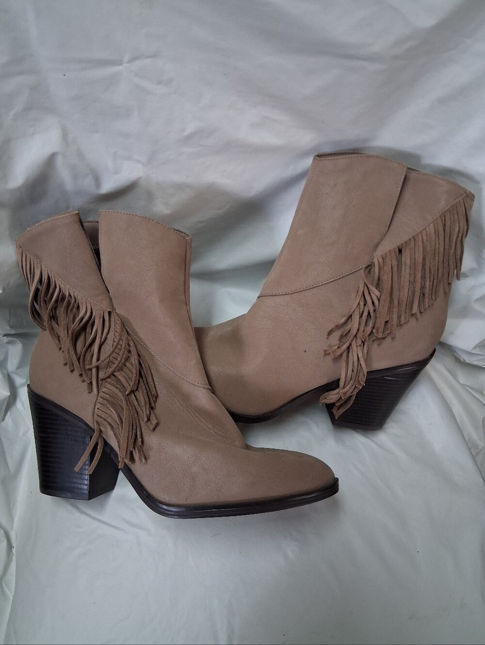 NWOT Maurices Taupe Fringe Ankle Boots Sz 11